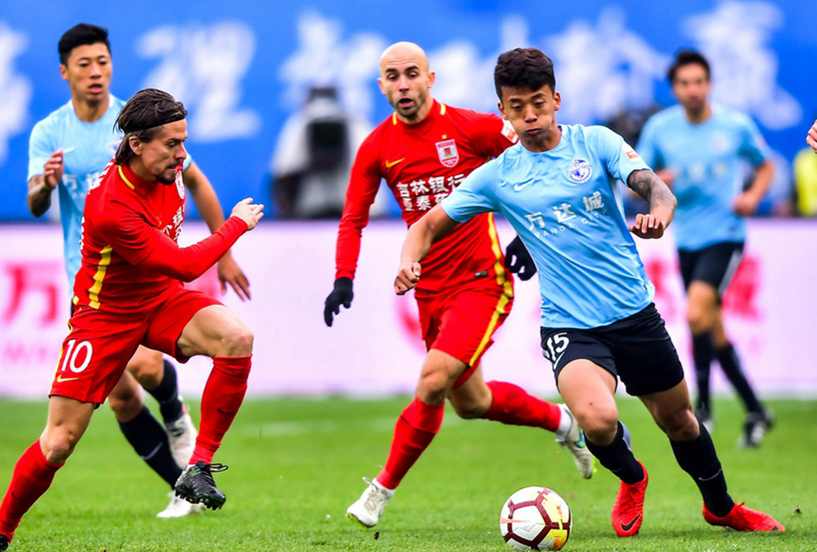 爱游戏-包含斯图加特窗口期止住颓势，志在中超名次提升，管理层满意，细节决定成败的词条